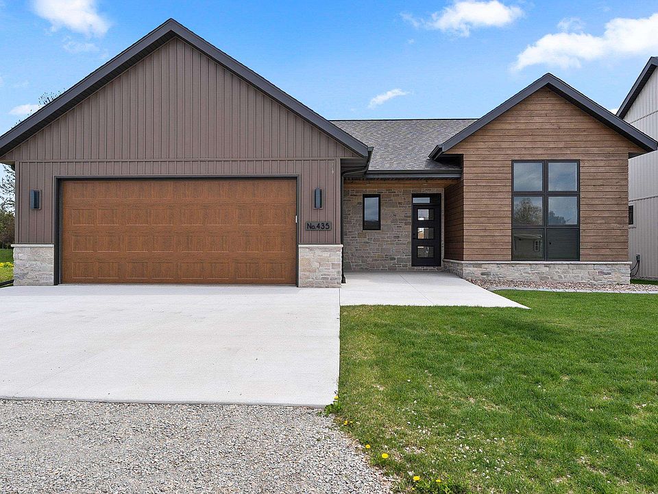 1st image of 435 Riverview Ridge Pl