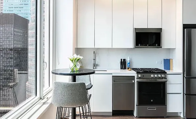 Rented by Mossanen Group | media 4