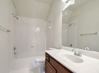 7103 Little Thames Dr #214, Gainesville, VA 20155