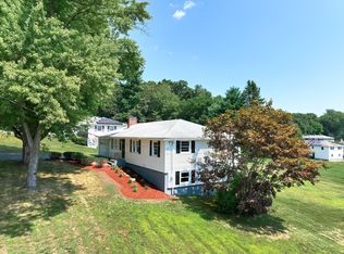 19 Ledgewood Rd, Framingham, MA 01701