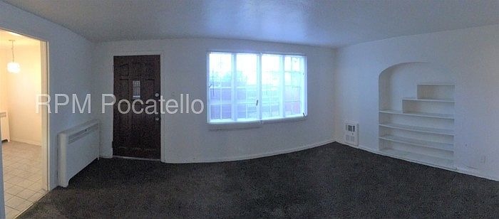 2nd image of 647 W Bonneville St
