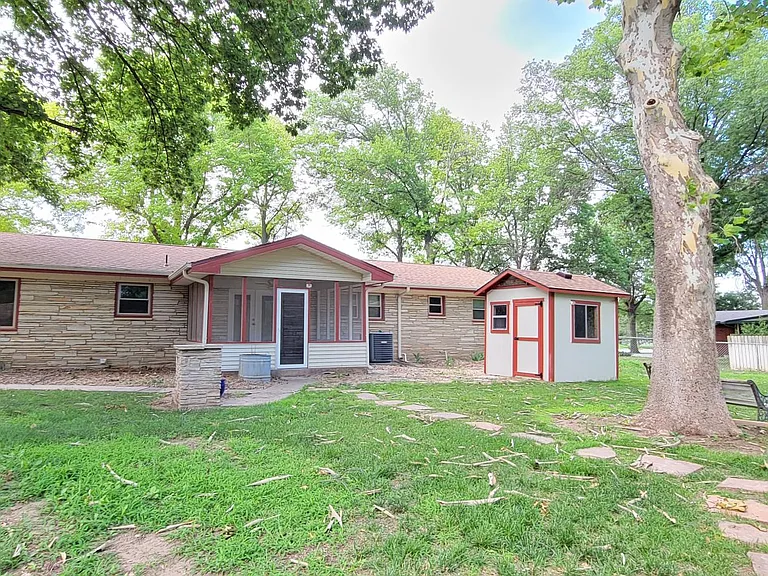 14411 W Maple St — Photo 53