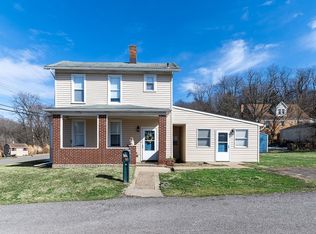 672 Chestnut St, Baden, PA 15005