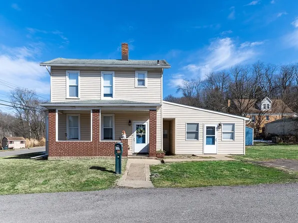 672 Chestnut St, Baden, PA 15005