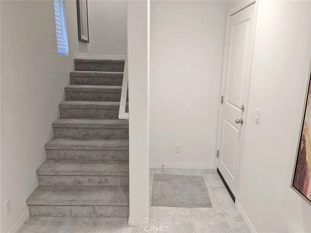2 bed, 2.5 bath, 1356 sqft, $3,500 — Photo 4