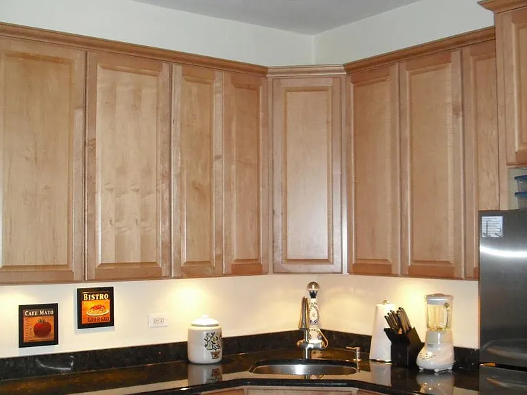 Kitchen, showing ceiling fan