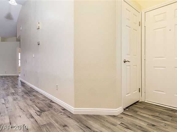 4th image of 393 Blanca Springs Dr #0
