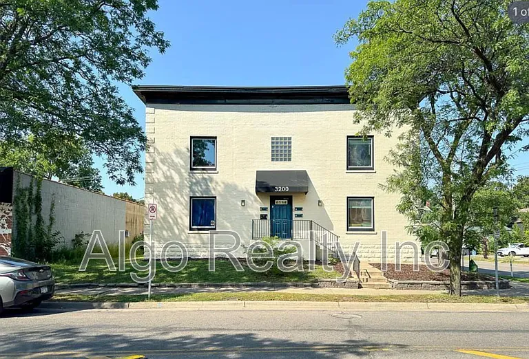 3200 Bloomington Ave #4 — Photo 1