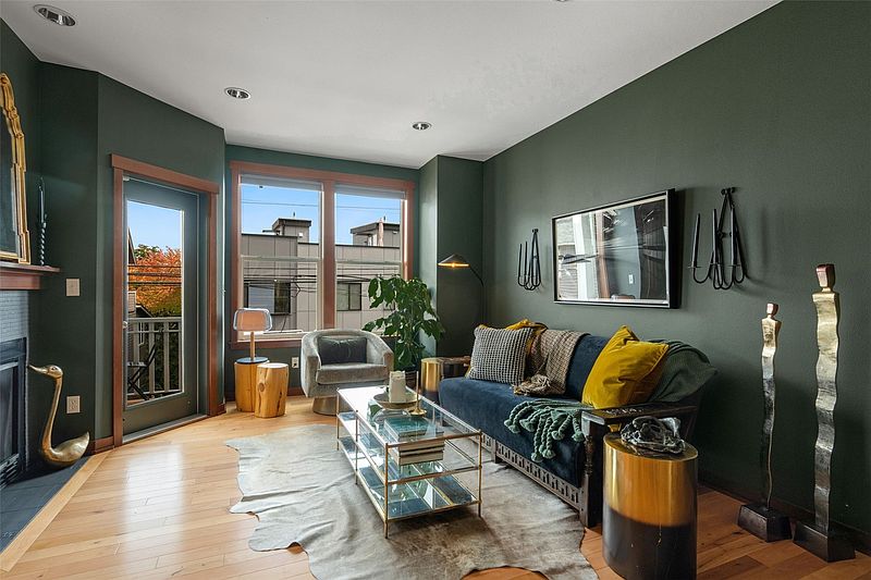 3rd image of 1420 18th Avenue #C