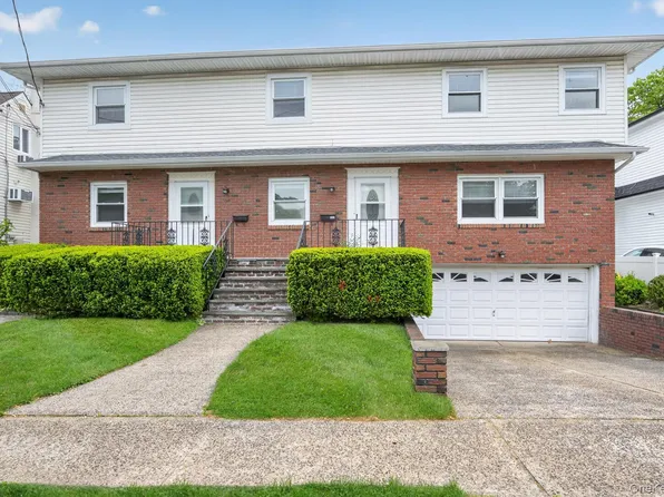 68A Graywood Rd, Pt Washington, NY 11050