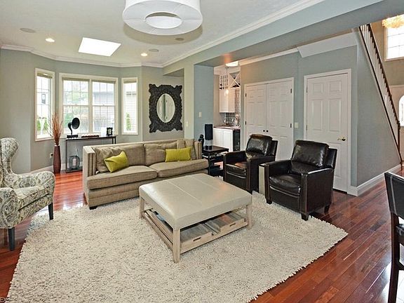 4th image of 6 Erin Ct