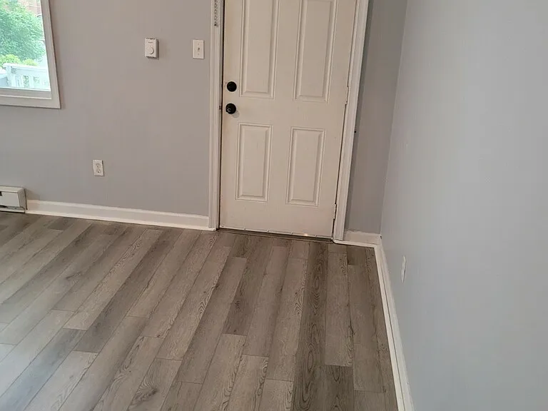 329 Porter Ave — Photo 2