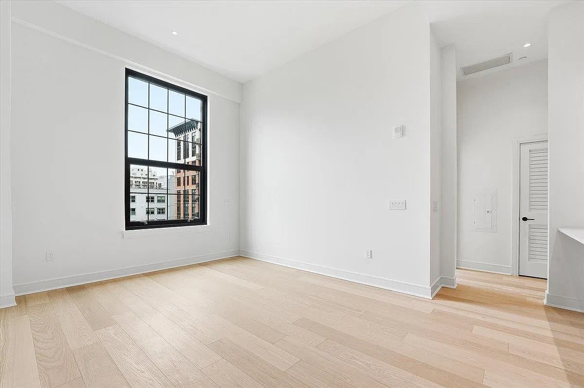 1 bed, 1.0 bath, 791 sqft, $4,500 — Photo 3