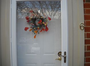 6 Blondell Ct, Lutherville Timonium, MD 21093