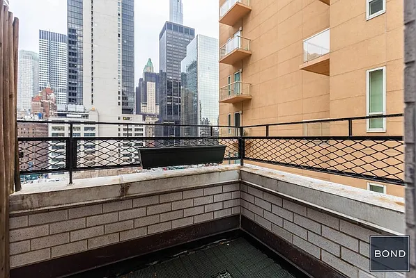 Rented by Bond New York | media 38