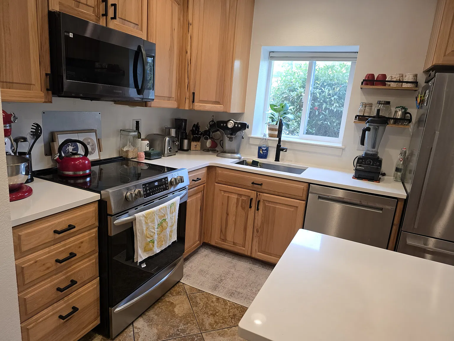 2 bed, 1.5 bath, 1265 sqft, $2,850 — Photo 3