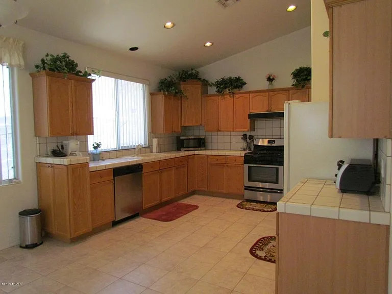 1363 W Spruce Dr — Photo 7