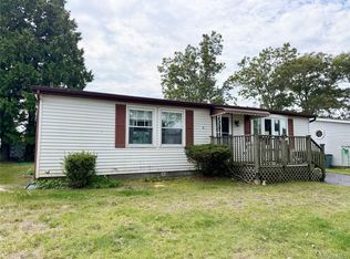 5 Holly Drive, Manorville, NY 11949