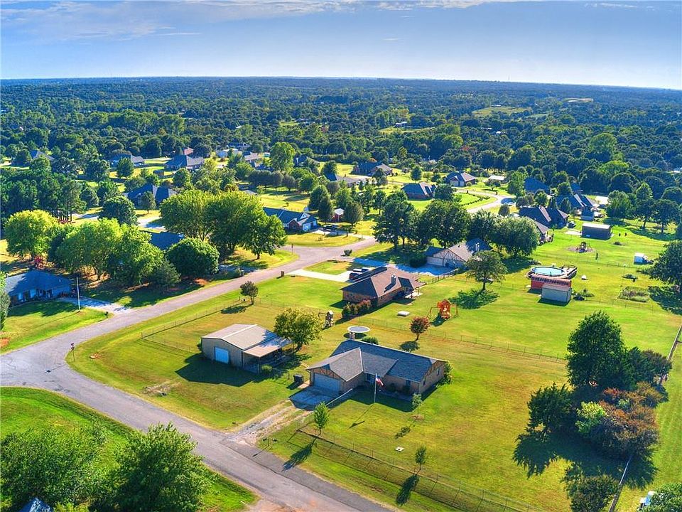 1st image of 3803 Basswood Dr