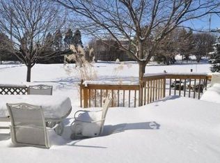 602 Arlington Pkwy, Sleepy Hollow, IL