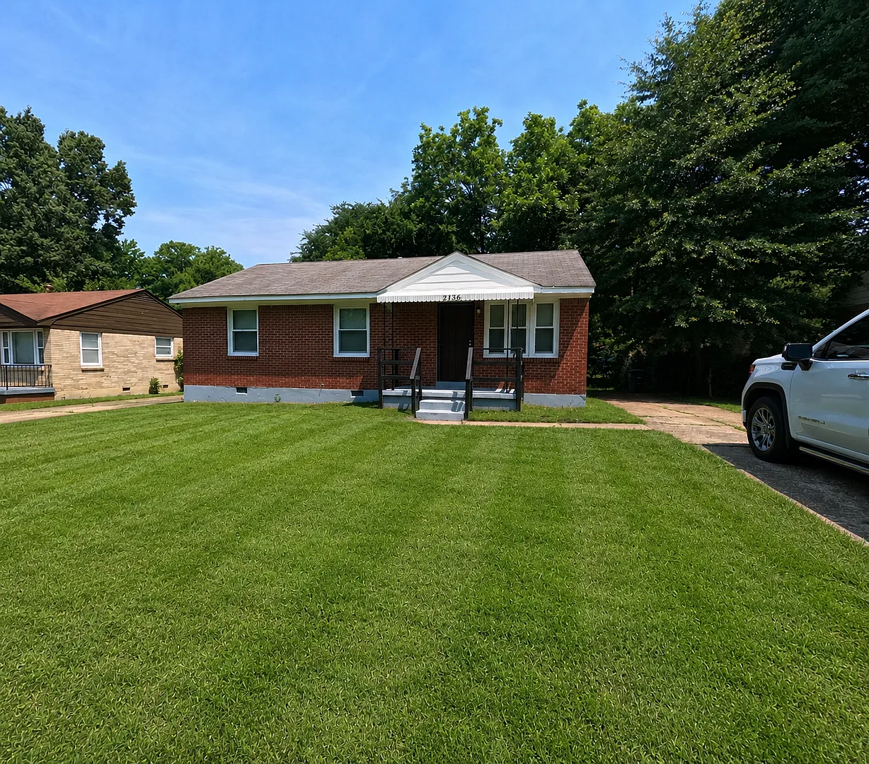 Charming 3BR Home | Large Driveway | Tons of Kitchen Storage — Photo 1