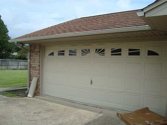 2nd image of 3466 Sycamore Ln