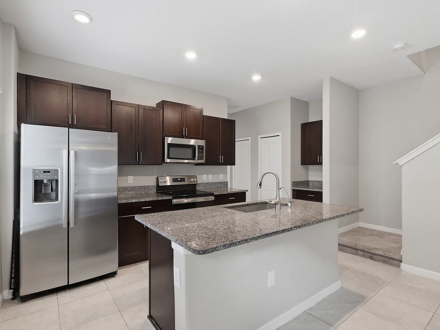 3 bed, 1230 sqft, $2,750 — Photo 2