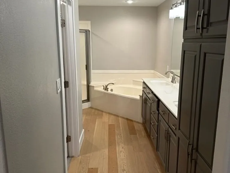 2354 S Hampton Rd — Photo 12