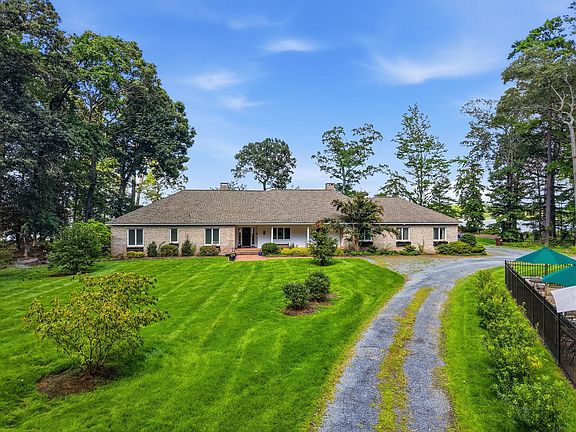 3rd image of 27476 Travelers Rest Ct