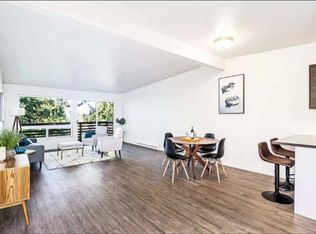 Town and Country Apartments, Bellevue, WA 98004