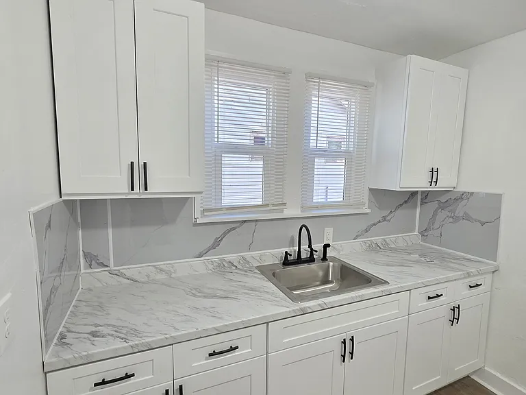 15757 Strathmoor St — Photo 7