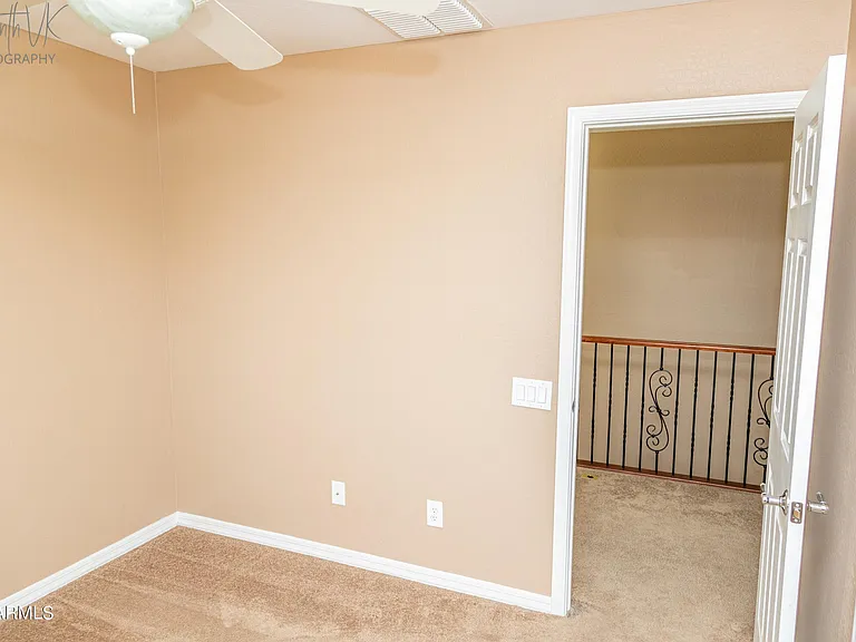 2162 W Scully Dr — Photo 18