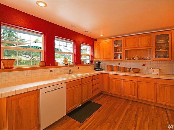 3rd image of 6206 NE 198th St