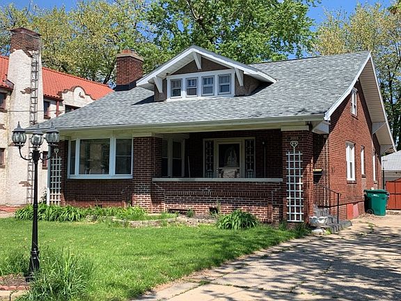 2nd image of 2005 W Ayres Ave