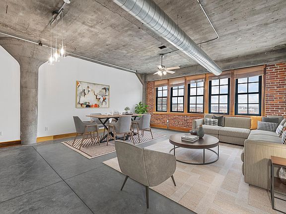 2nd image of 2615 Washington Blvd #402