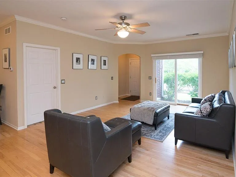 301 Scio Village Ct #146 — Photo 4