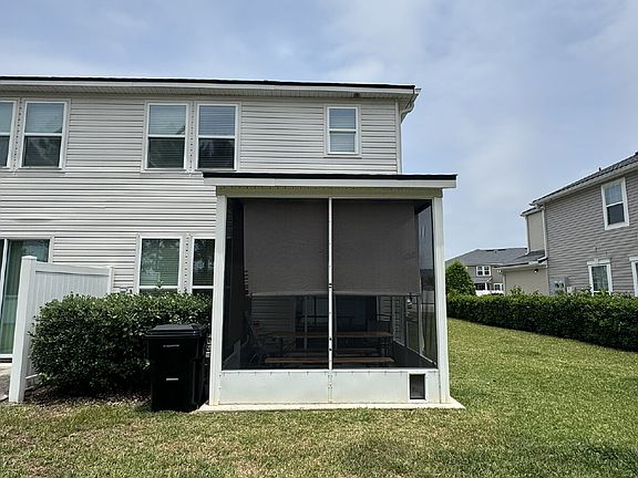 4th image of 670 Grover Ln