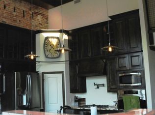 613 Austin Ave APT D, Waco, TX 76701