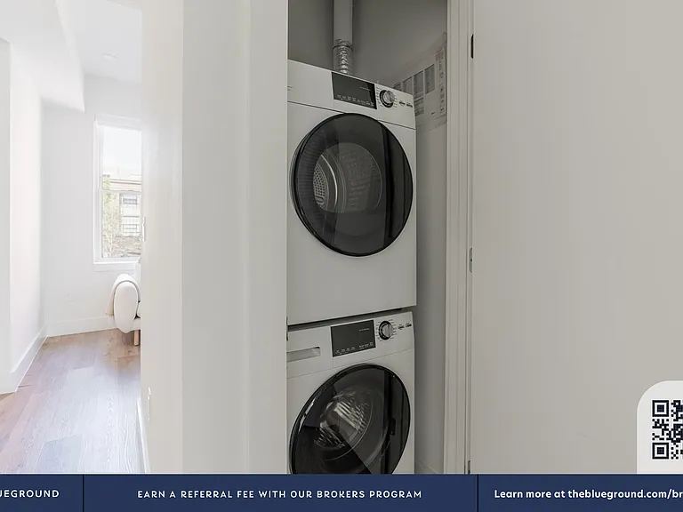 Washer/Dryer in Apartment