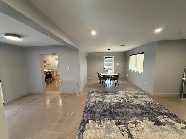 3 bed, 1347 sqft, $2,100 — Photo 4