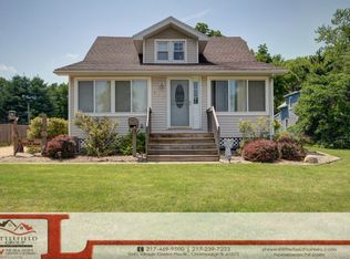 907 Philo Rd, Urbana, IL