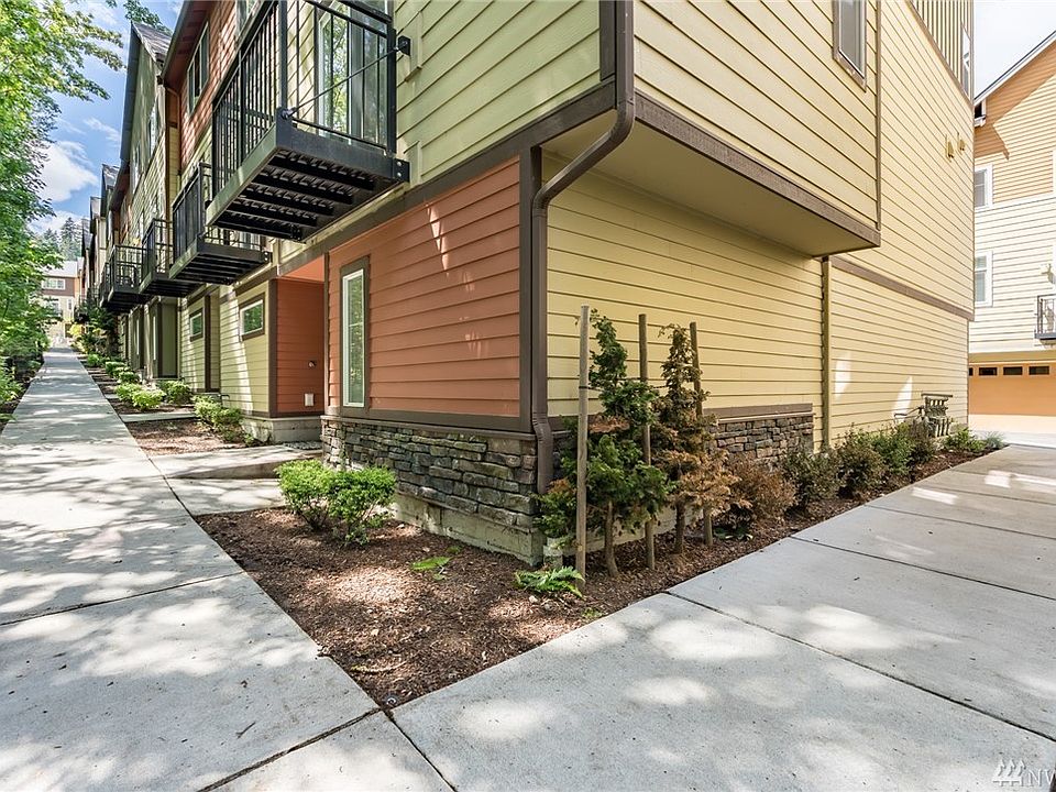 1st image of 2155 NW Moraine Pl