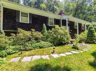 93 Cedar Rd, Katonah, NY 10536