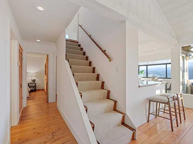 314 Joyce Way — Photo 24