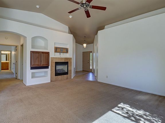 4th image of 6433 E Chatham Dr