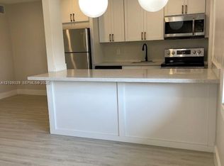 2418 Polk St #205, Hollywood, FL 33020