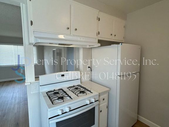 4th image of 10356 Elizabeth Ave APT E