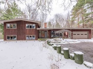 3221 Isabella St, Midland, MI 48640