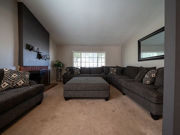 3rd image of 2431 S North Shore Pl