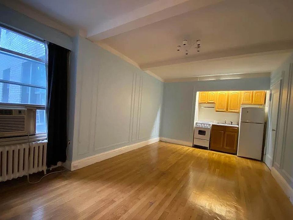 1st image of 325 W 45th St APT 414